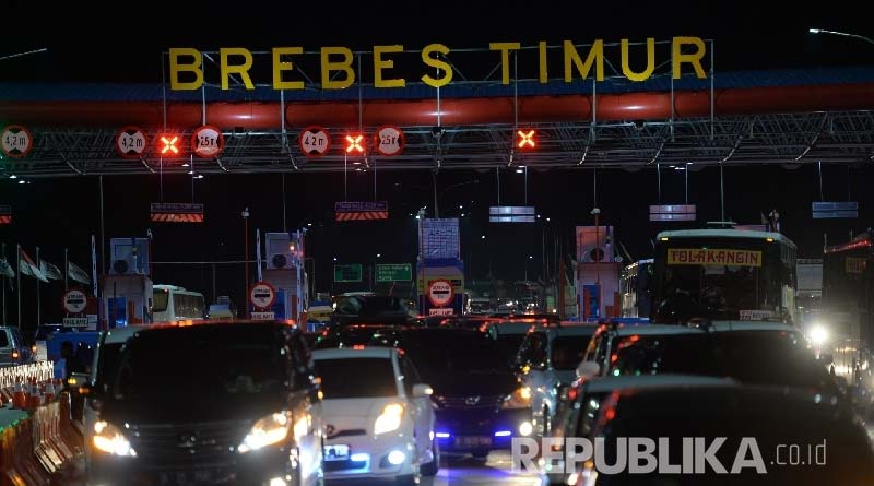 Gerbang Tol Brebes Timur