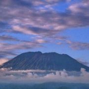 PLN: Distribusi Listrik di Sekitar Gunung Agung Aman