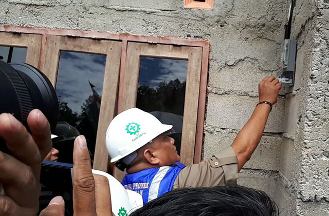 Warga Dua Desa di Gorontalo Sudah Bisa Nikmati Listrik PLN