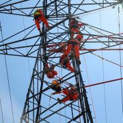 PLN Bangun Jaringan Transmisi untuk Desa Terujung di Liran