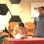 Rini Resmi Tandatangani Akta Pengalihan Saham 3 BUMN Tambang ke Inalum