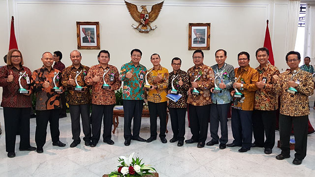 foto untuk berita pertamina terima proper emas 18