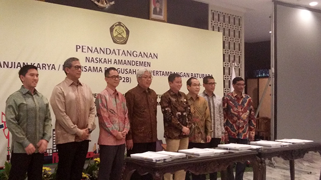 menteri jonan teken 1 naskah amandemen kk dan 18 pkp2b