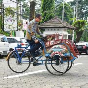 Menteri Jonan Tertarik Becak Listrik Buatan Mahasiswa UGM