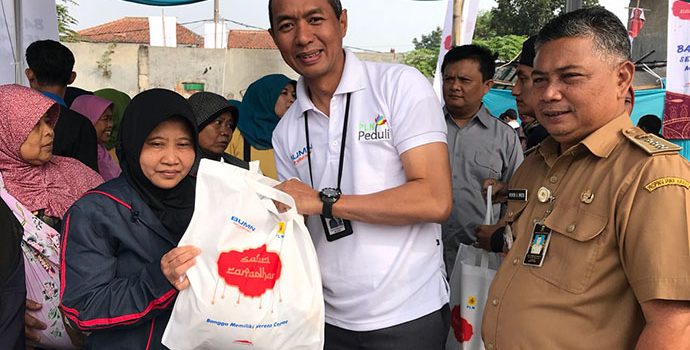 PLN Peduli Gelar Bazaar Sembako di Bandung