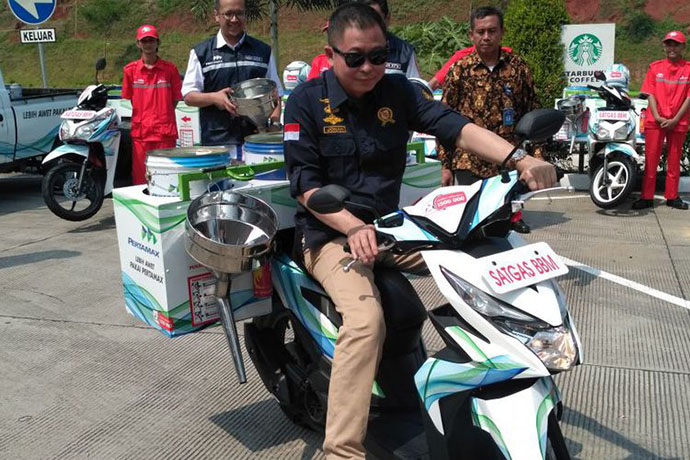 menteri jonan jajal motor penjual bbm