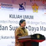 Mahasiswa_harus_mampu_bersaing_di_revolusi_industri_ke-4