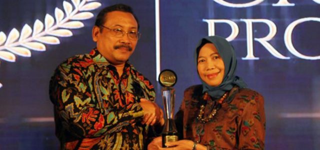 PLN Saet 10 Penghargaan CSR di Ajang SDGs Award 2018