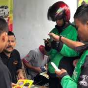 Pertamina Bagi Voucher Pertalite Untuk Pemasang MyPertamina di SPBU Ini