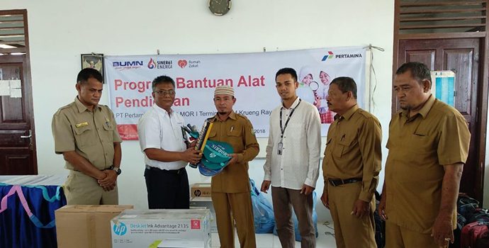 Pertamina TBBM Krueng Raya Bantu CSR 6 Sekolah di Aceh Besar