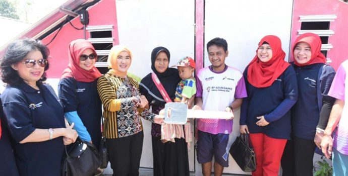 Dirut Pertamina Hibahkan 250 Unit Rumah Transisi di Lombok