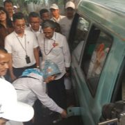 Dirut Pertamina Sapa & Layani Pelanggan di SPBU