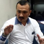 MENANGGALKAN NASIONALISME KETINGGALAN ZAMAN