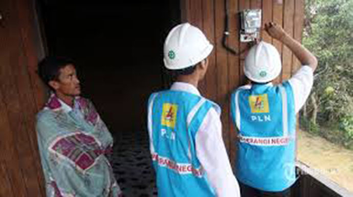 pln bukukan laba operasi rp 194,4 t