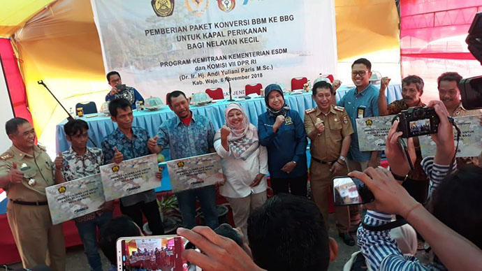 Pakai Konventer Kit, Nelayan dan Lingkungan Lebih Sehat