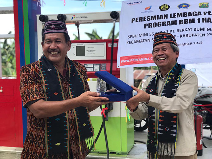 Pertamina_resmikan_dua_spbu_bbm¬1_harga_di_ntt