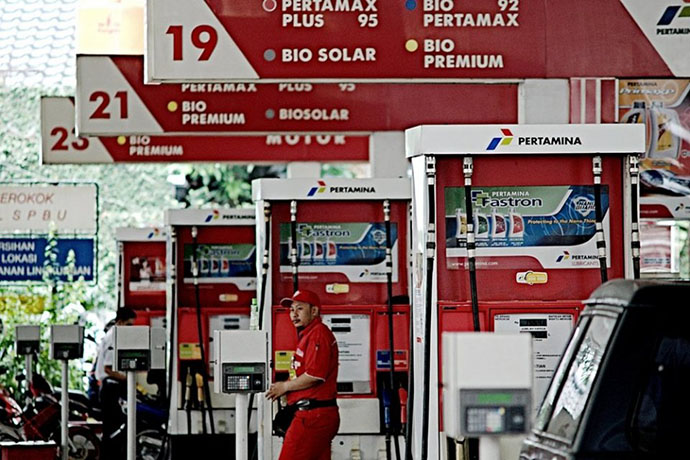 pemerintah jangan latah naik turunkan harga bbm