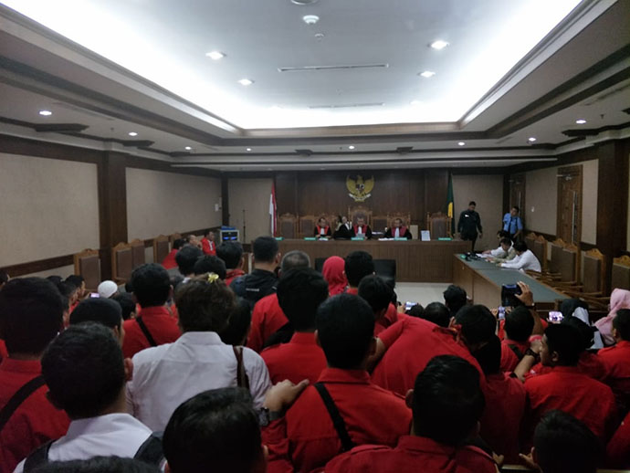 ratusan anggota sp pln hadiri sidang phi di pn jakpus