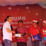 Pertamina MOR VIII Serahkan Bantuan CSR di Jayapura