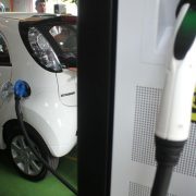 Mobil Listrik Bakalan Mahal