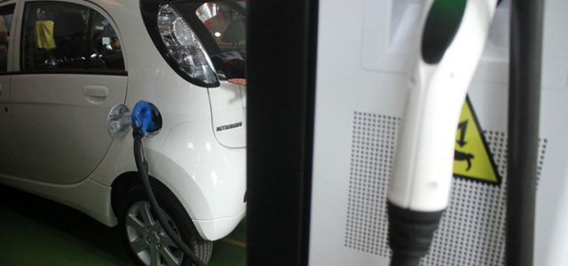 Mobil Listrik Bakalan Mahal