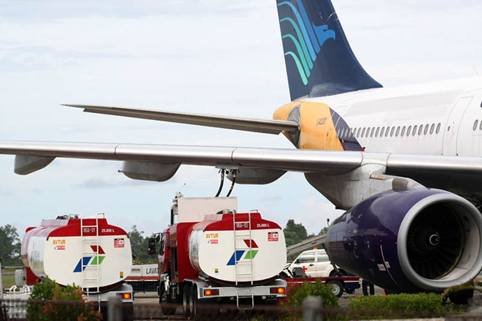 avtur turun maskapai harus segera turunkan harga tiket