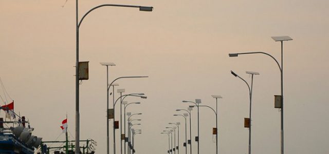Balitbang ESDM : Lampu Tenaga Surya Kemat Rp300 ribu per bulan