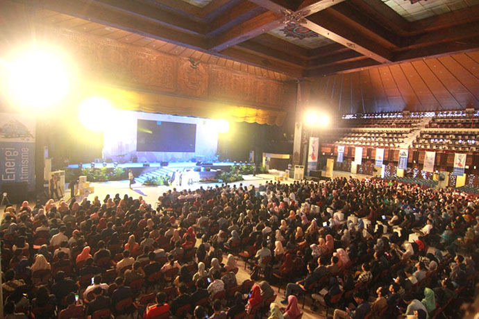 ajak milenial bangun negeri, pln gelar seminar nasional di ugm