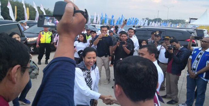 Menteri Rini Resmikan 10 SPBU di Tol Batang-Semarang