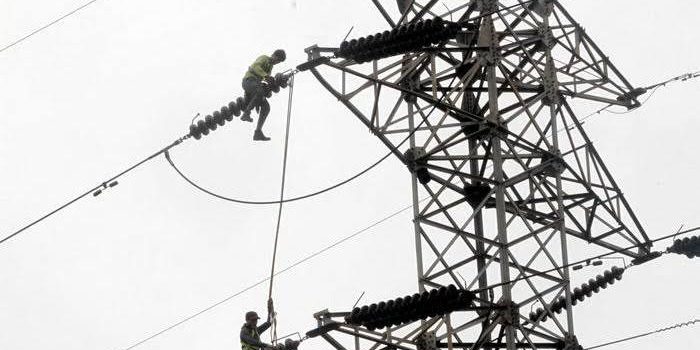 PLN Klaim Berhasil Tingkatkan Elektrifikasi Nasional Sebesar 98,5%