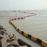 Tangani Tumpahan Minyak di Darat, PHE ONWJ Menggelar Oil Boom Sepanjang 5 Km