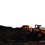 pdb sektor pertambangan jadi satu-satunya yang tumbuh negatif