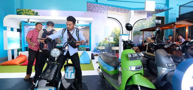 PLN Ajak Masyarakat Rasakan Sensasi Electrical Lifestyle di GIIAS Makassar 2019