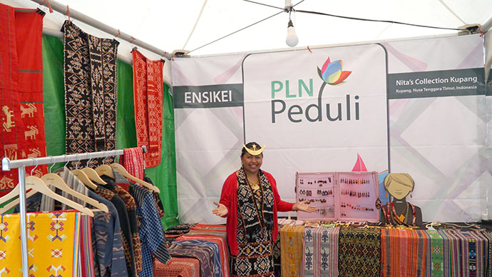 mitra binaan csr pln peduli pamerkan kekayaan budaya indonesia di seoul