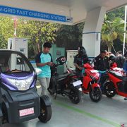 Dukung Kendaraan Listrik, DEN Imbau Kantor Sediakan Stasiun Pengisian Daya