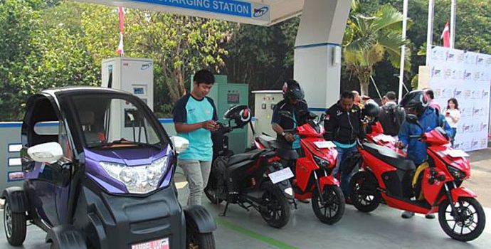 Dukung Kendaraan Listrik, DEN Imbau Kantor Sediakan Stasiun Pengisian Daya