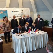 Kejar Target 2025, Joint Venture Pertamina-Rosneft Teken Kontrak Desain Kilang Tuban