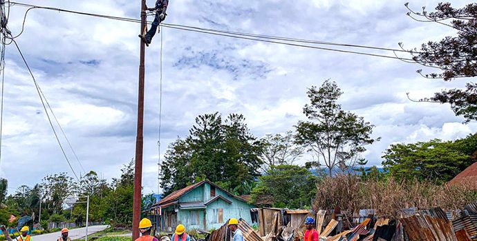 Wujudkan Papua Terang, PLN Terus Tingkatkan Kinerja