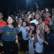 Dian Sastro dan Angkie Yudistia Semangati Pekerja Pertamina Jadi Relawan