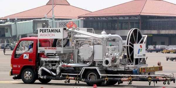 Luhut Minta Harga Avtur Harus Turun
