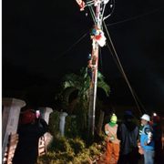 PLN Pulihkan Listrik Terdampak Banjir dan Longsor di Sukajaya