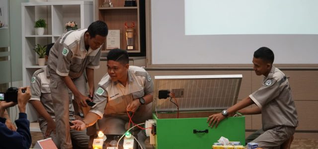 MAN I Balikpapan Juara Satu Kompetisi Young Innovation Project Pertamina