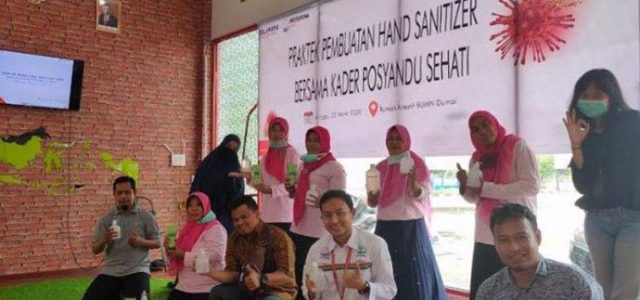 Cegah Penyebaran Corona, Kader Posyandu Binaan Pertamina Belajar Buat Hand Sanitizer