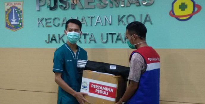 Bersama Petugas Medis Lawan Corona, Pertamina Salurkan 22 Ribu Masker