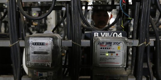 Ringankan Beban Masyarakat Akibat Corona, YLKI Minta Tarif Listrik Diturunkan