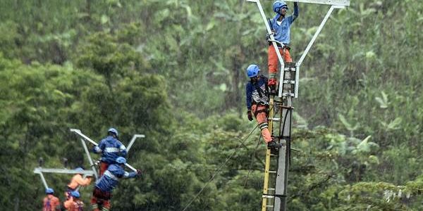 PLN Terangi Lima Dusun di Sulselbar 