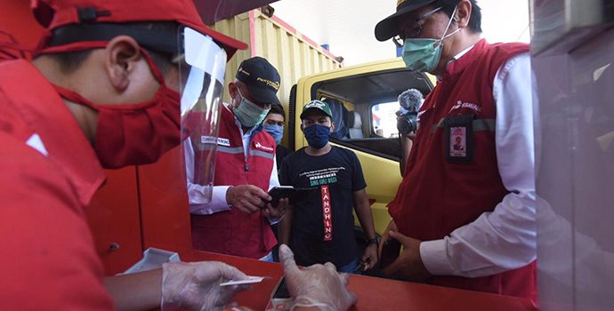 Pantau Jalur Tol Trans Jawa, Pertamina Jamin Ketersediaan Stok BBM & LPG Jelang Lebaran Aman