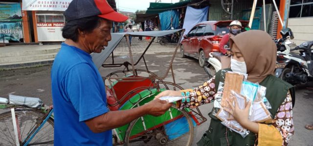 Pertamina Bagikan Ribuan Masker di Indramayu Demi Cegah Penyebaran Covid-19