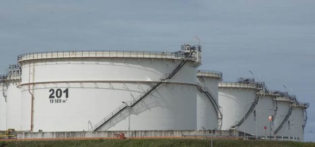 Manufaktur Jepang Bikin Ambruk, Bikin Harga Minyak Dunia Anjlok
