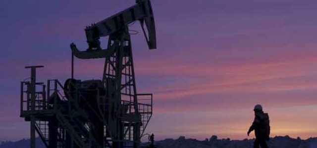 Lonjakan Kasus Covid-19 Di AS Menahan Laju Kenaikan Harga Minyak Dunia